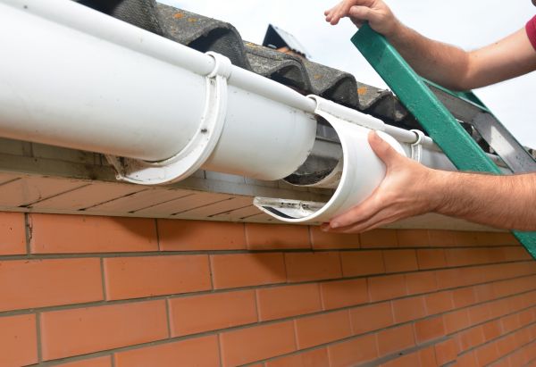 Gutter Maintenance in Yuba City