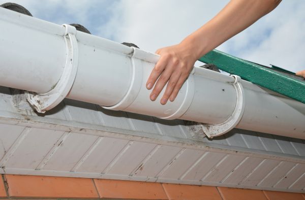 Gutter Reattachment in Yuba City