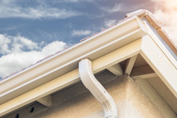 Seamless Gutter Replacement in Yuba City